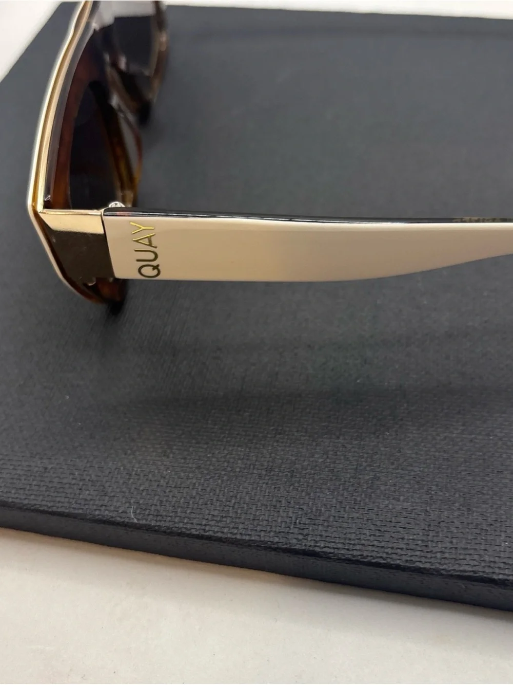 Quay Australia Dollar Signs Sunglasses Ivory/Brown Gold Polarized Cat Eye Trendy
